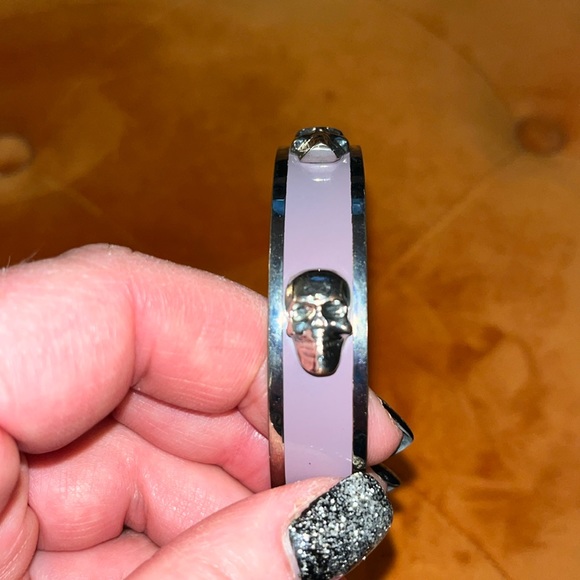 Alexander McQueen lavender enamel skull bangle - Picture 2 of 5